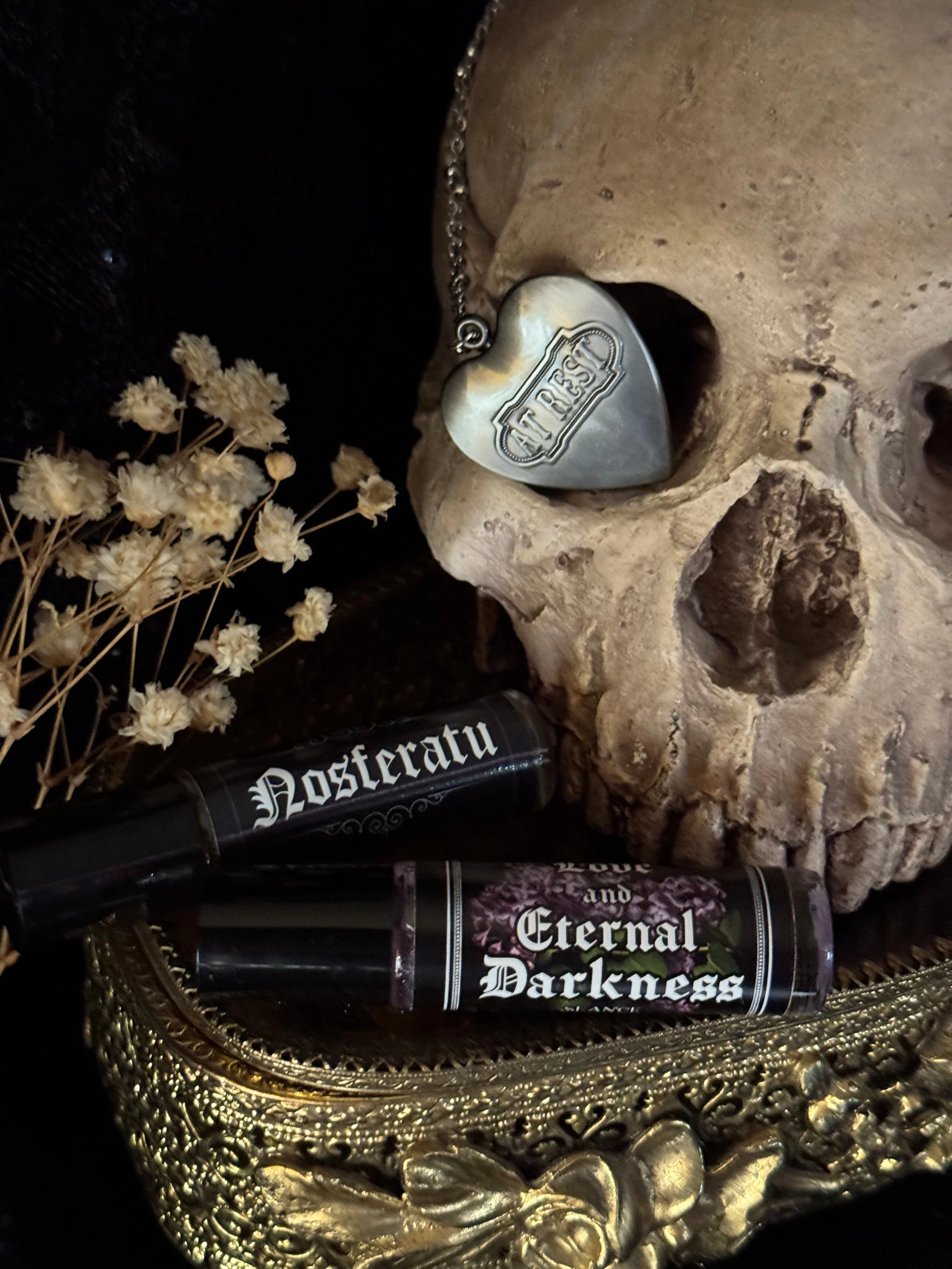 Eternal Darkness (lilac & cream) - Image 13