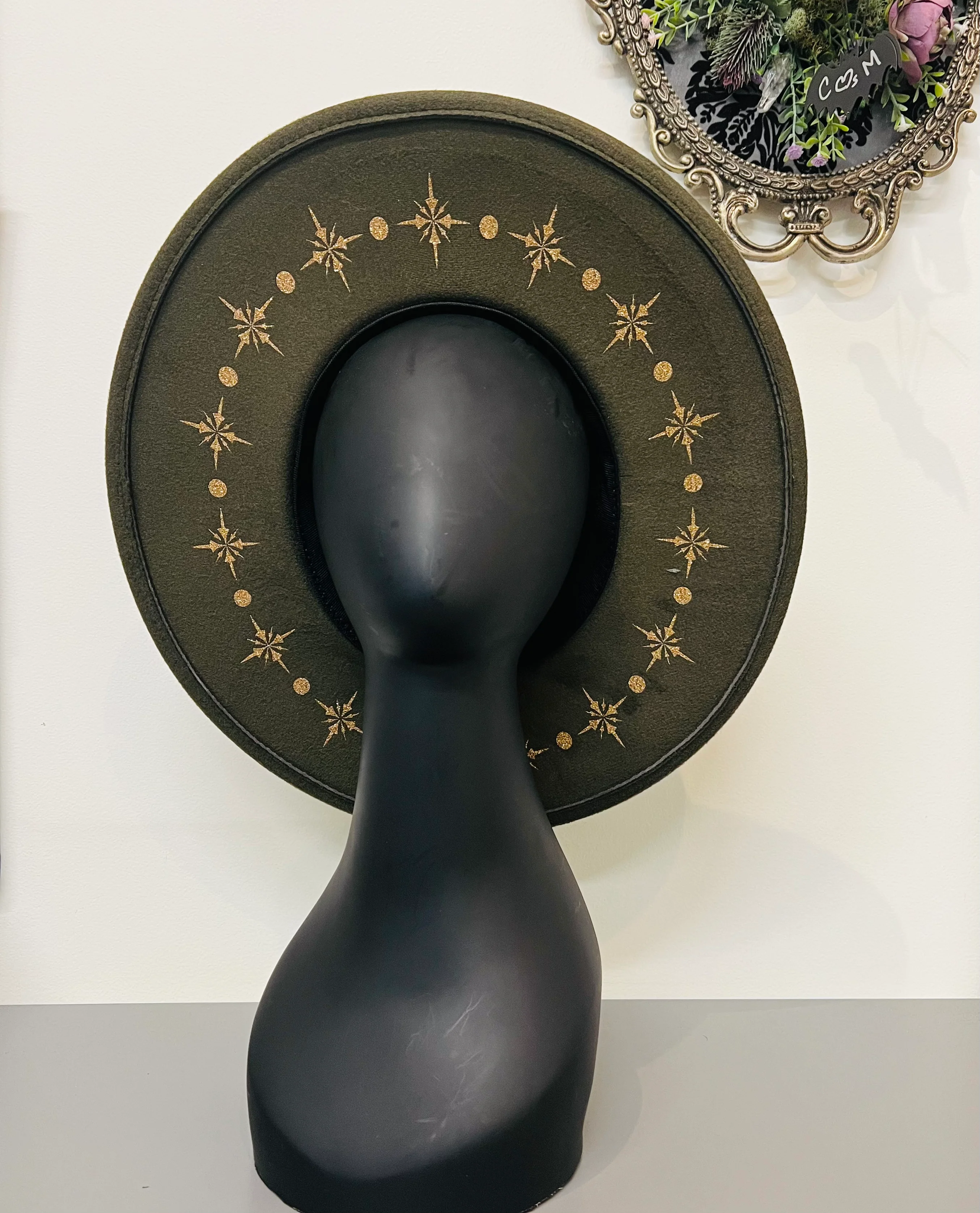 Fox & Fable - Vegan Felt Wide Brim Hat - XL Brim - Olive  - Gold Starburst