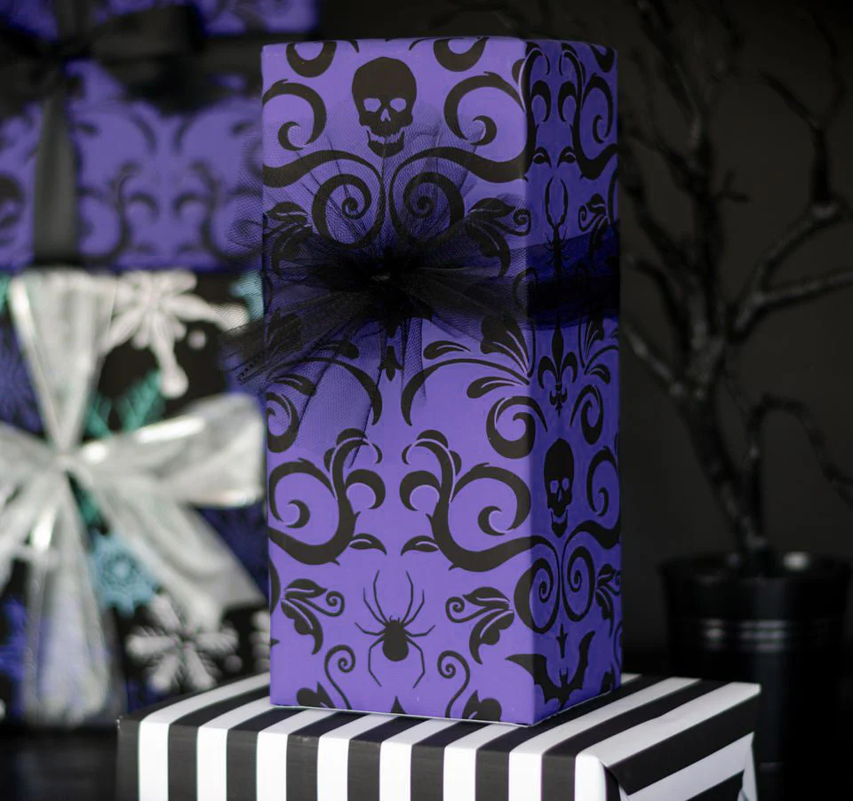 Gothic Damask Gift Wrap - Purp (1 Sheet)