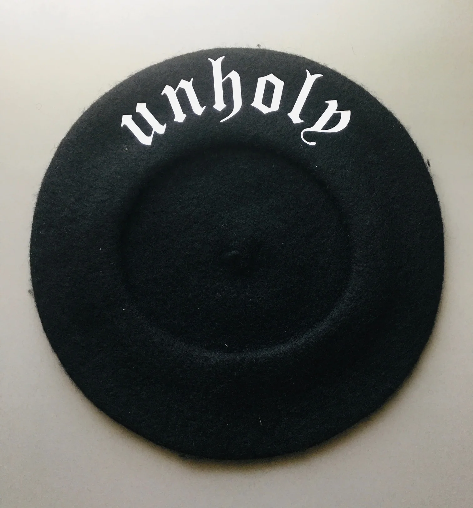 Vegan Beret - unholy